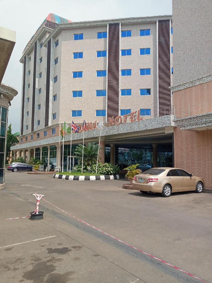 Barcelona Hotels, Abuja Mobushipe Exteriör bild