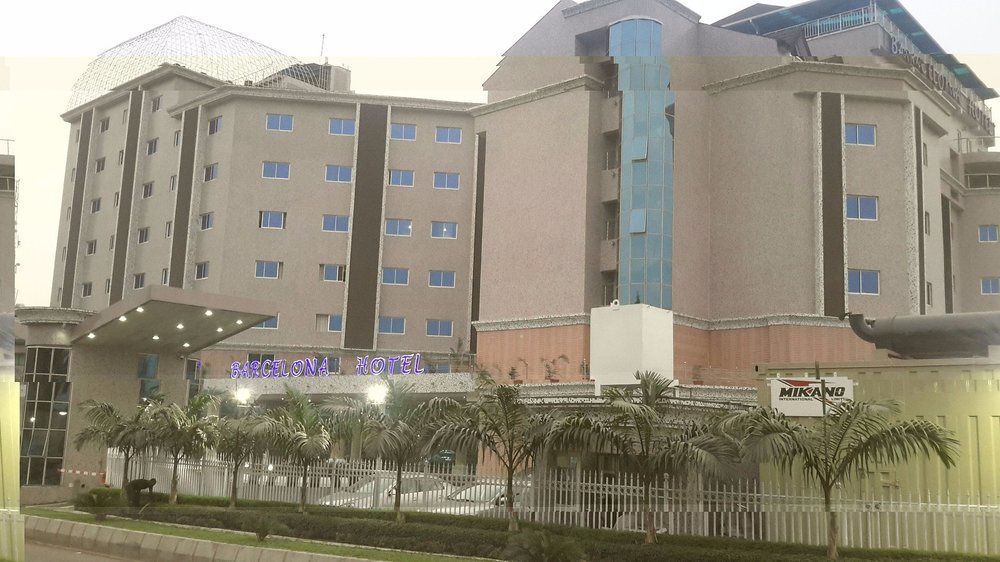 Barcelona Hotels, Abuja Mobushipe Exteriör bild